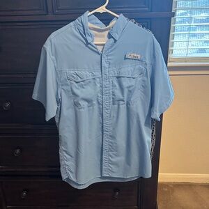 Columbia Men's Sky Blue Casual Button Down Shirt